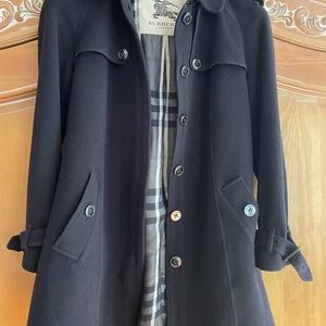 Lovely Women’s classic Black Burberry ladies coat EUC
